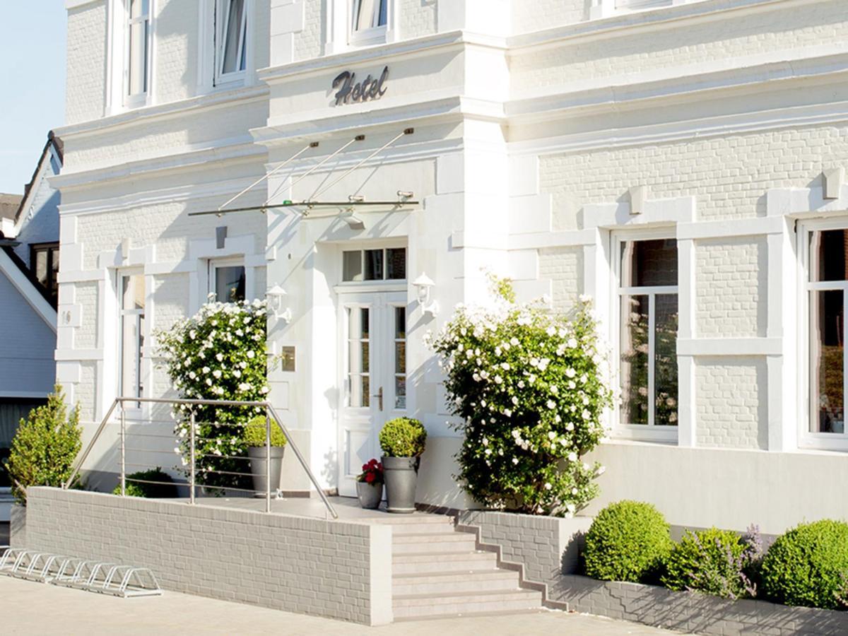 Hotel Kleiner Yachthafen Brunsbuttel Exterior photo